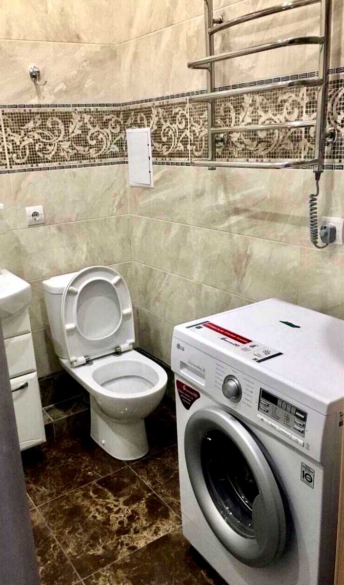 1879316319446993