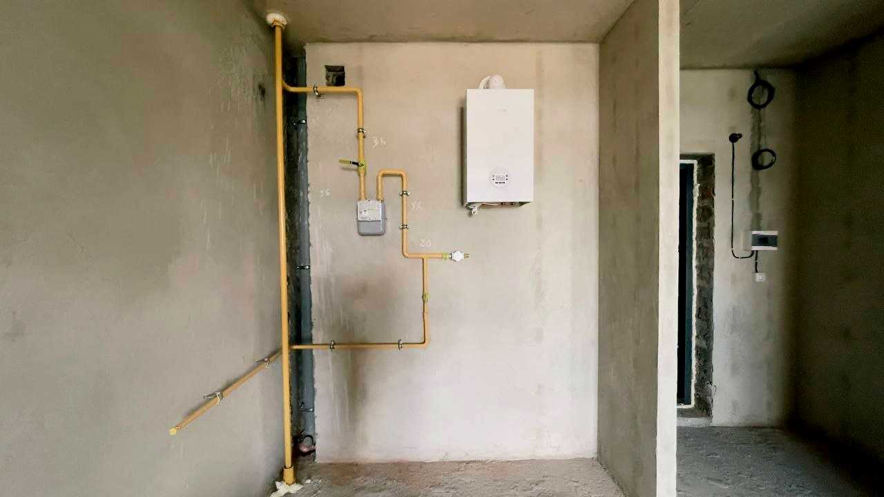 1879317356012143