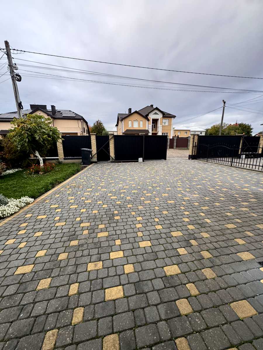 1879322685552577