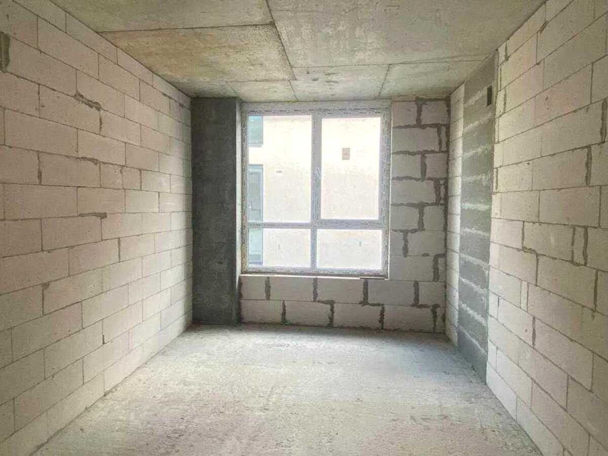 1879323329771258