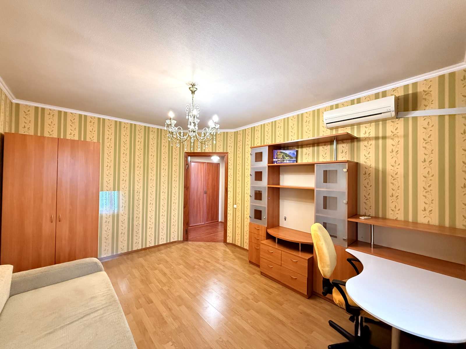 1879324384647867