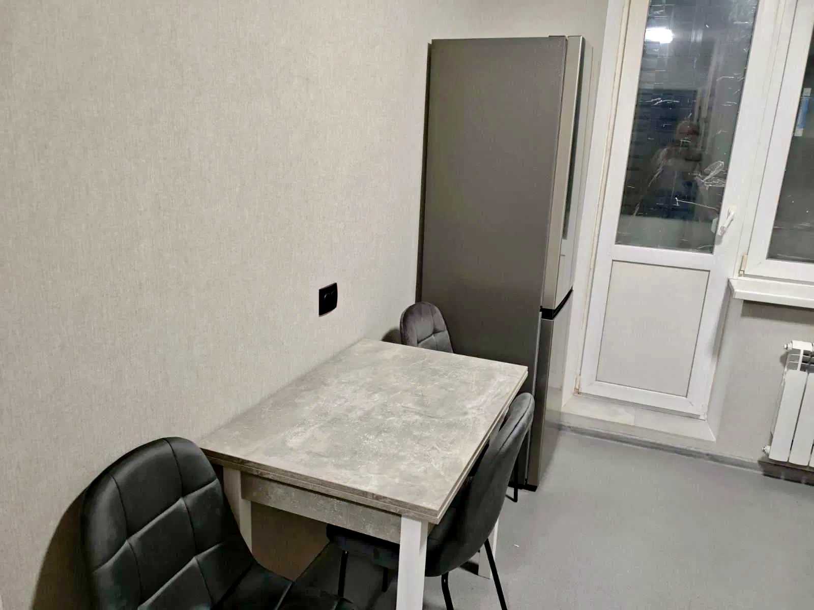1879326406018419