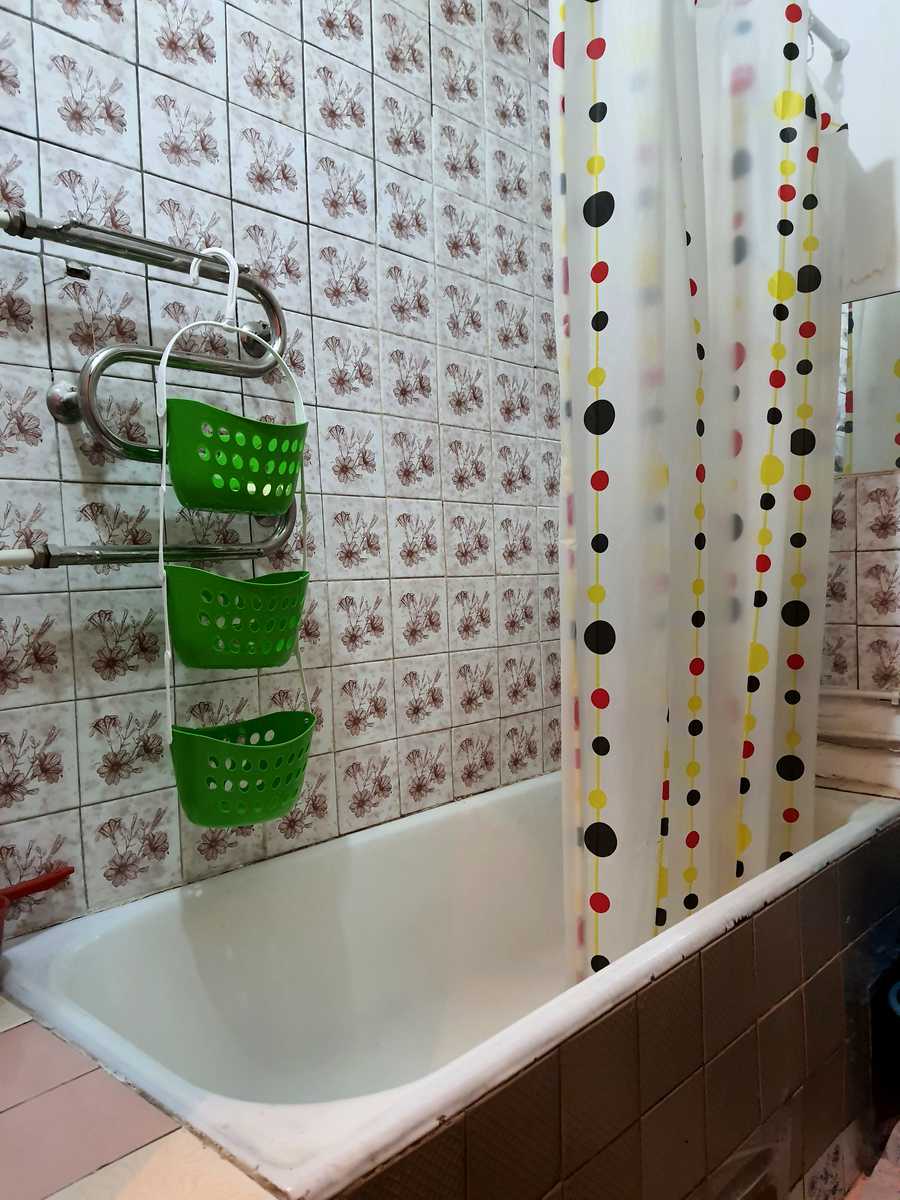 1879372441353061