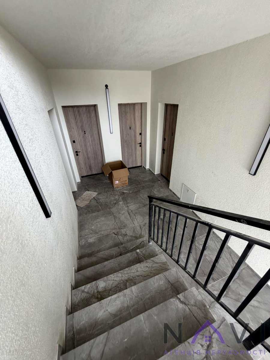 1879374245885382