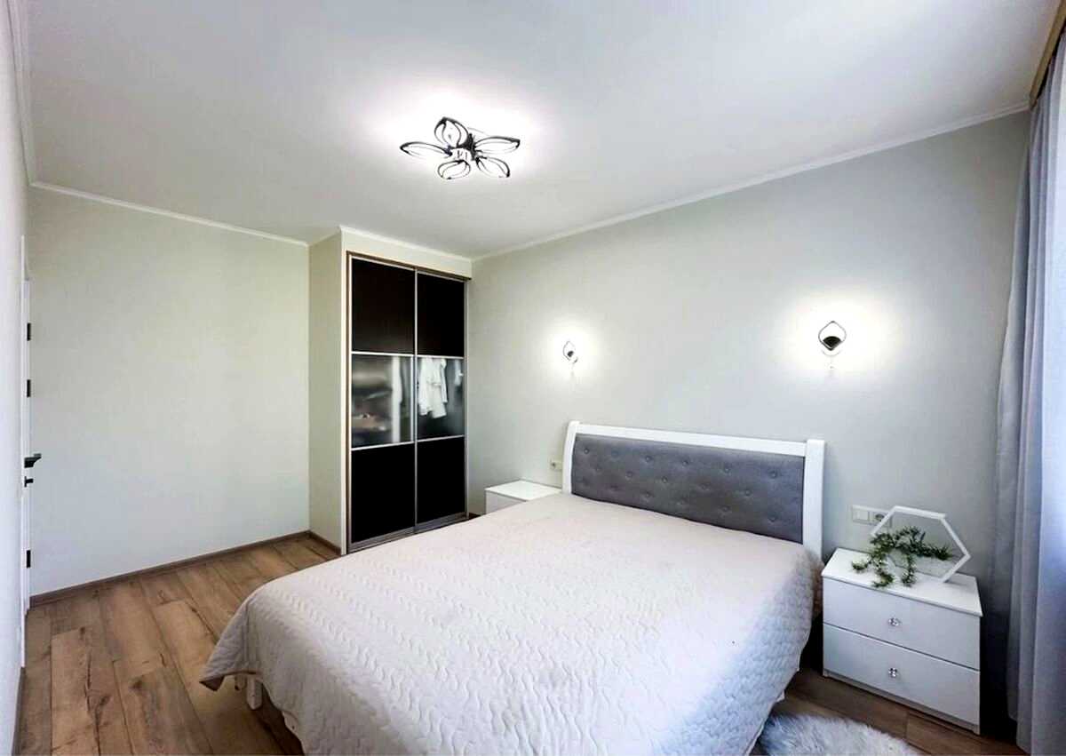 1879383219684834