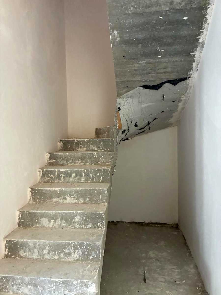 1879384874394930