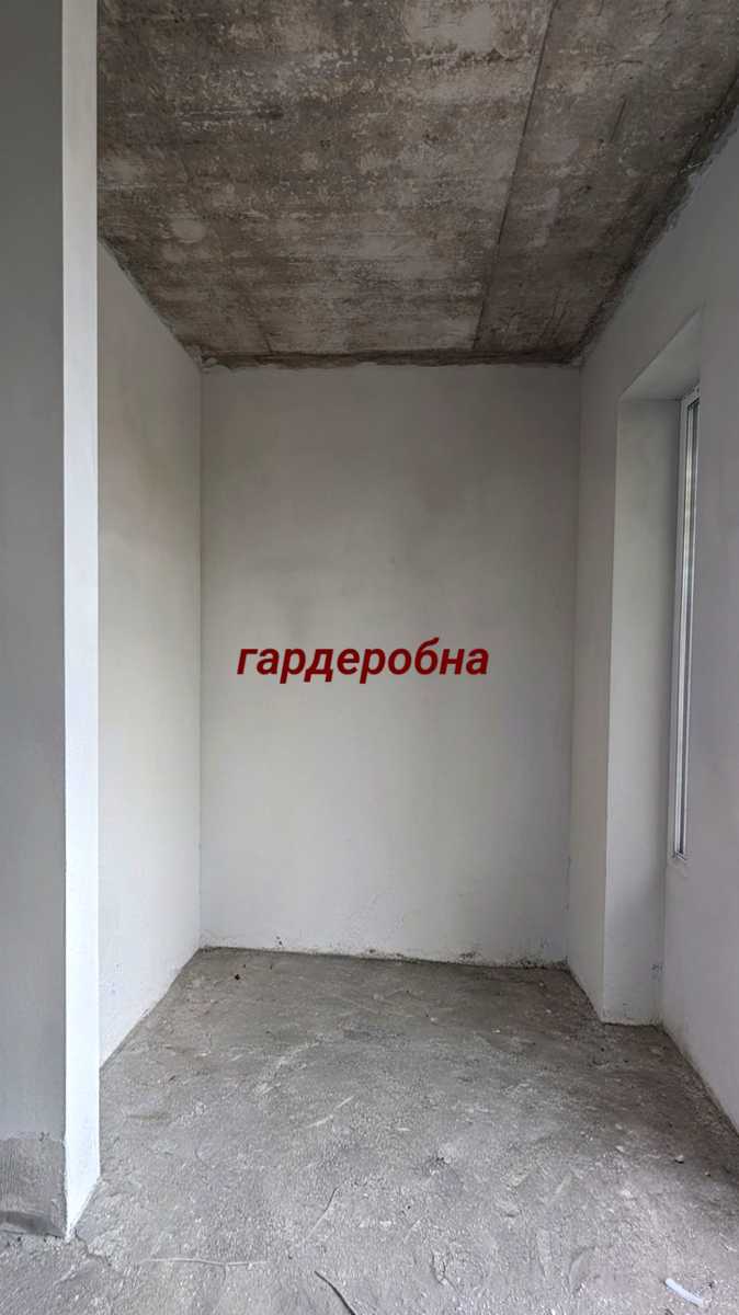 1879386400376579