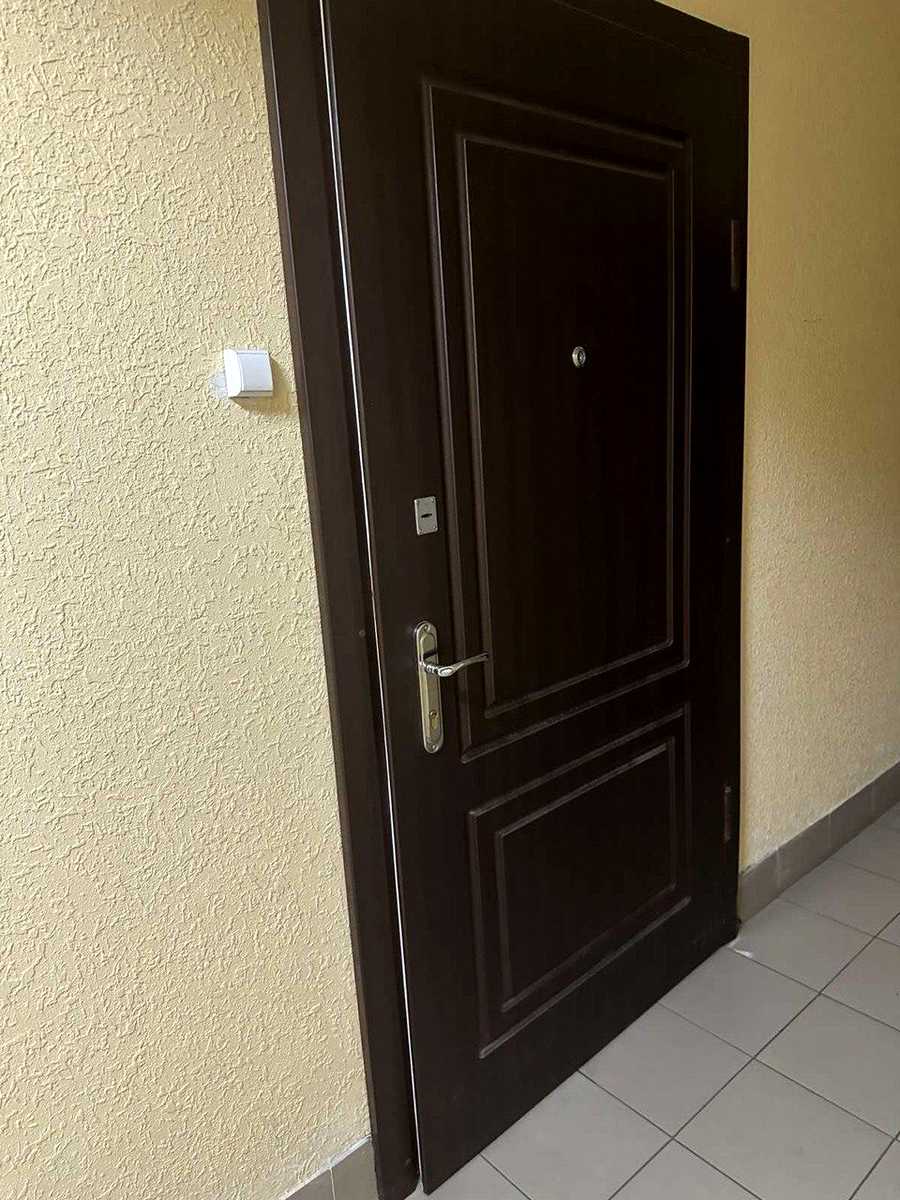1879387345685027