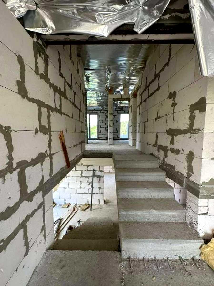 1879388909377275