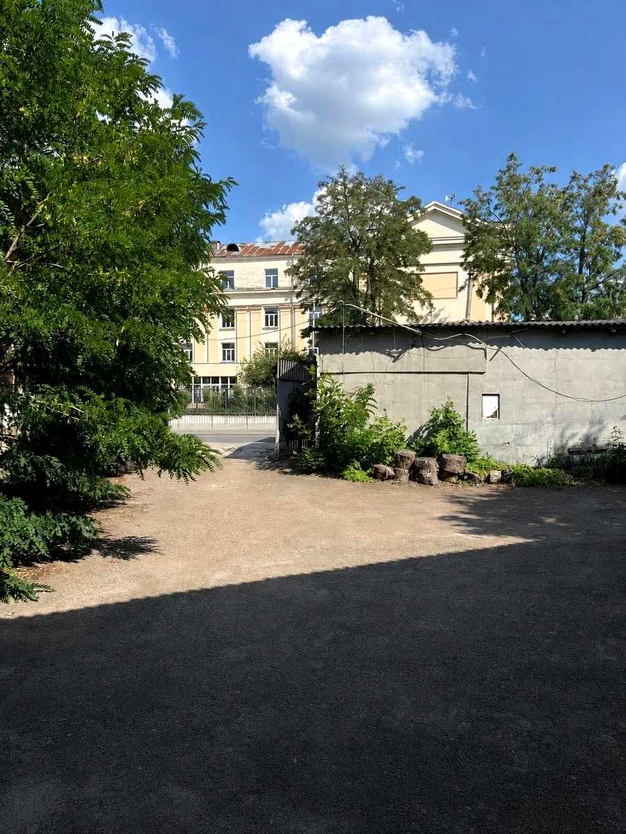 1879393817358886