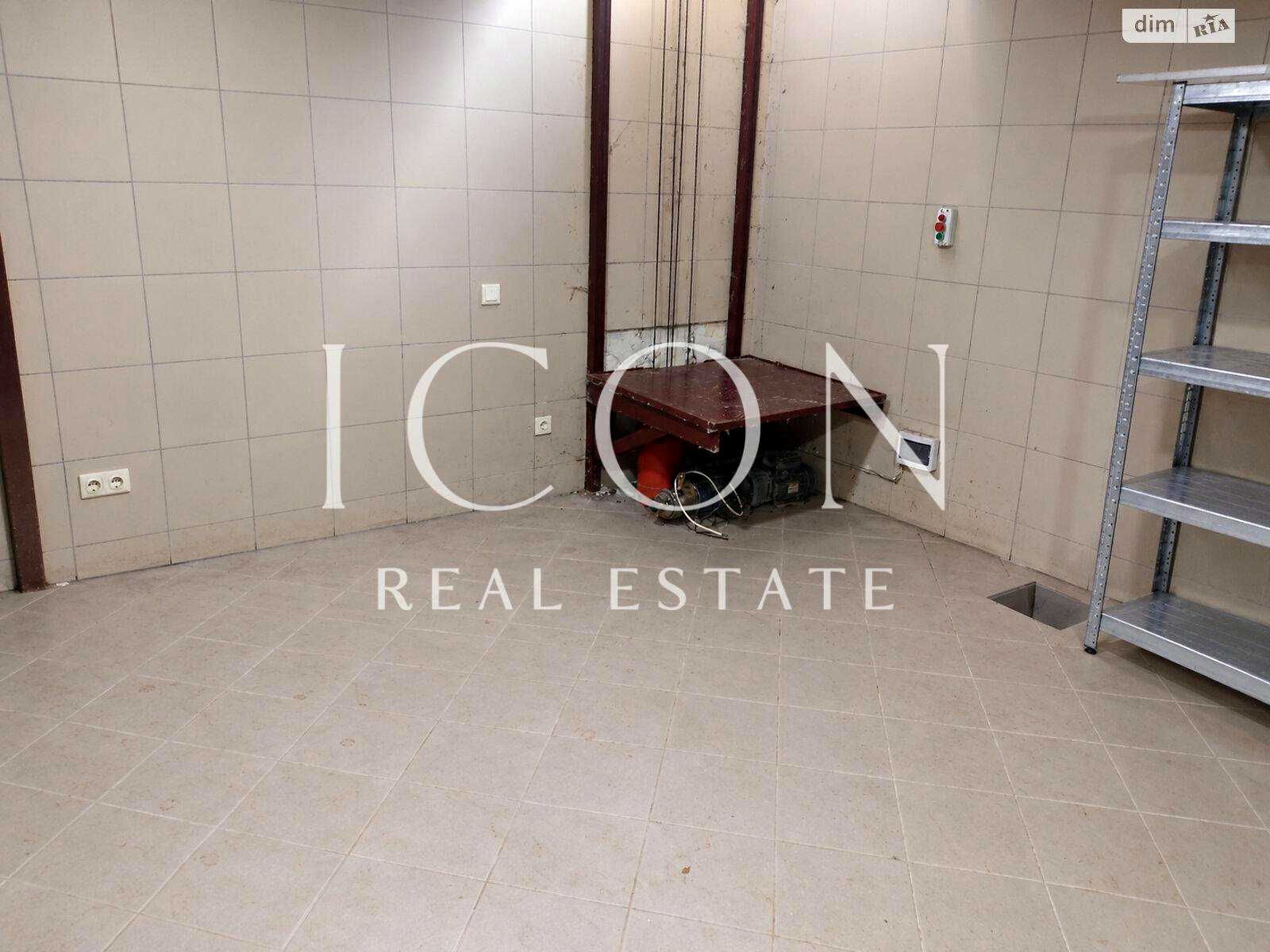 1879395728319214