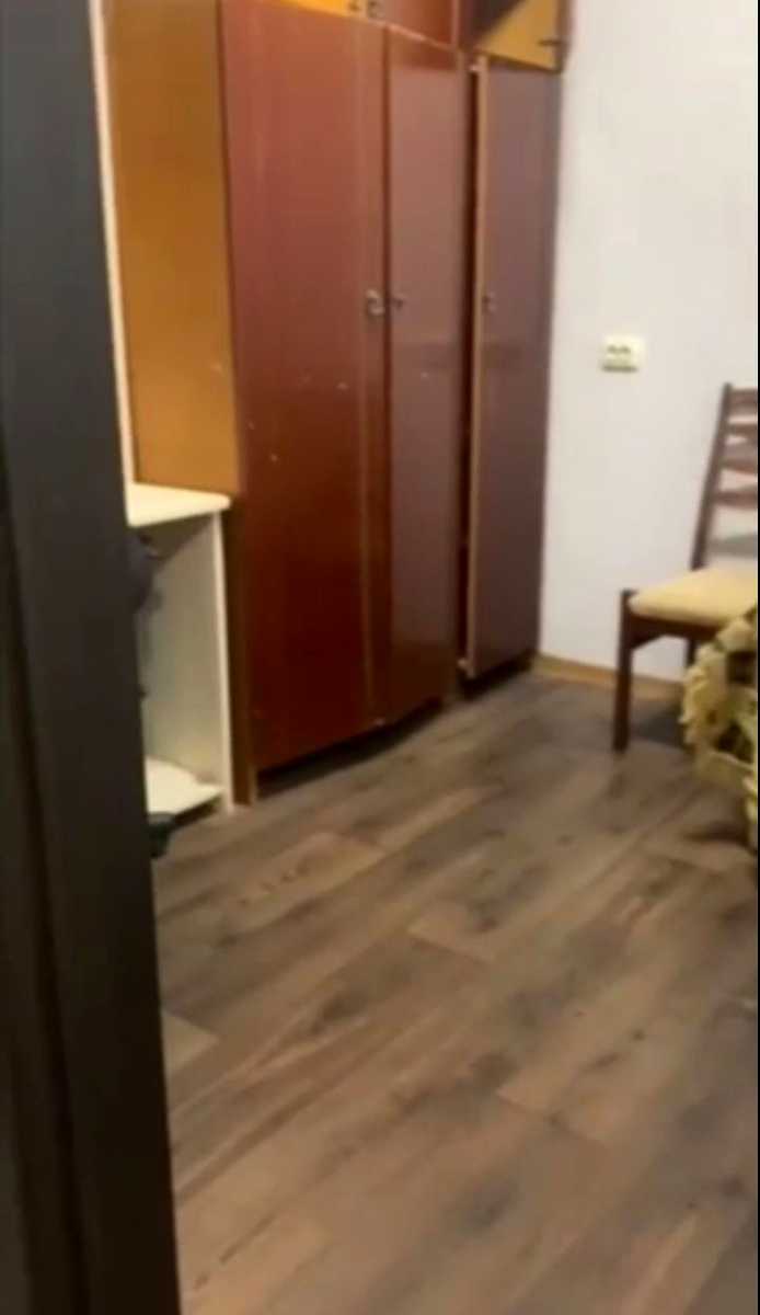 1879396594165930