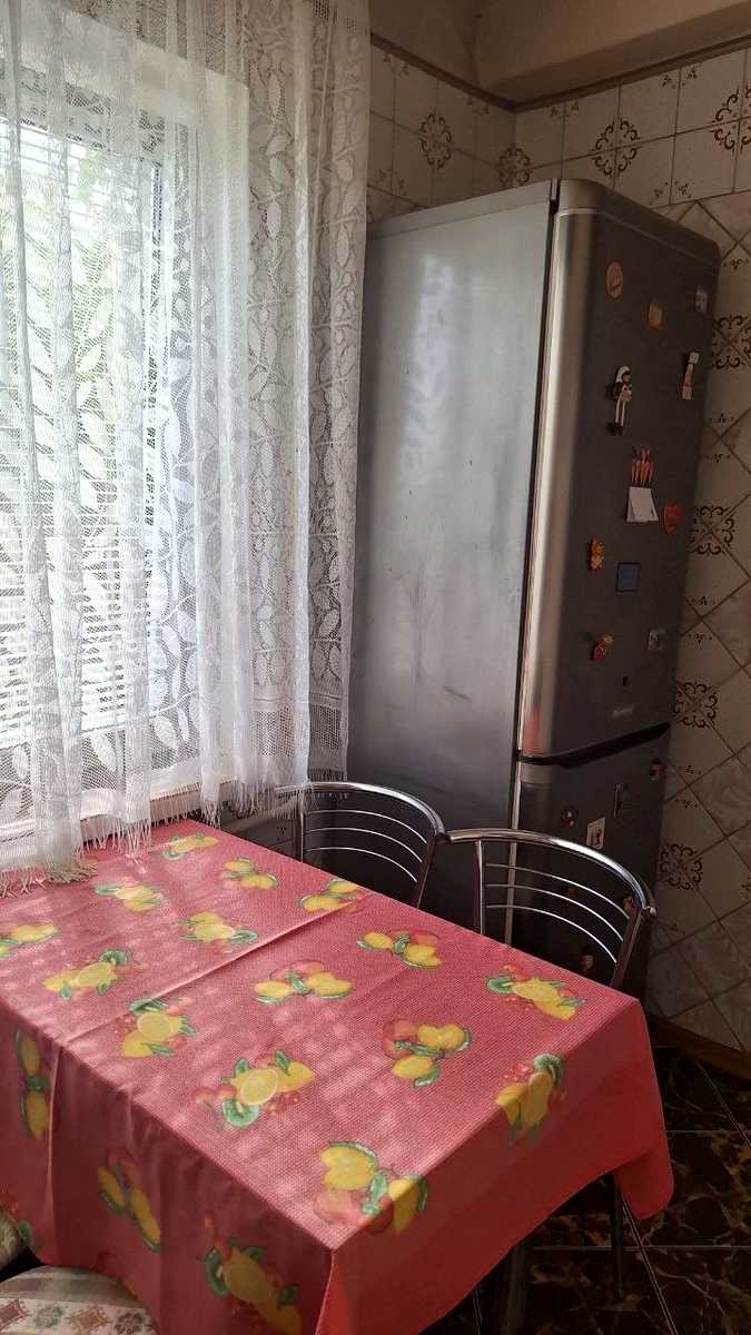 1879400686600176