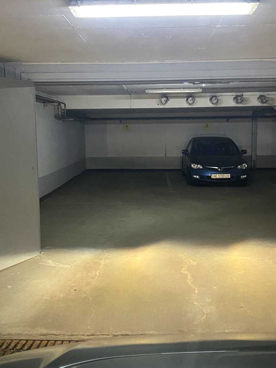 1879403433625277