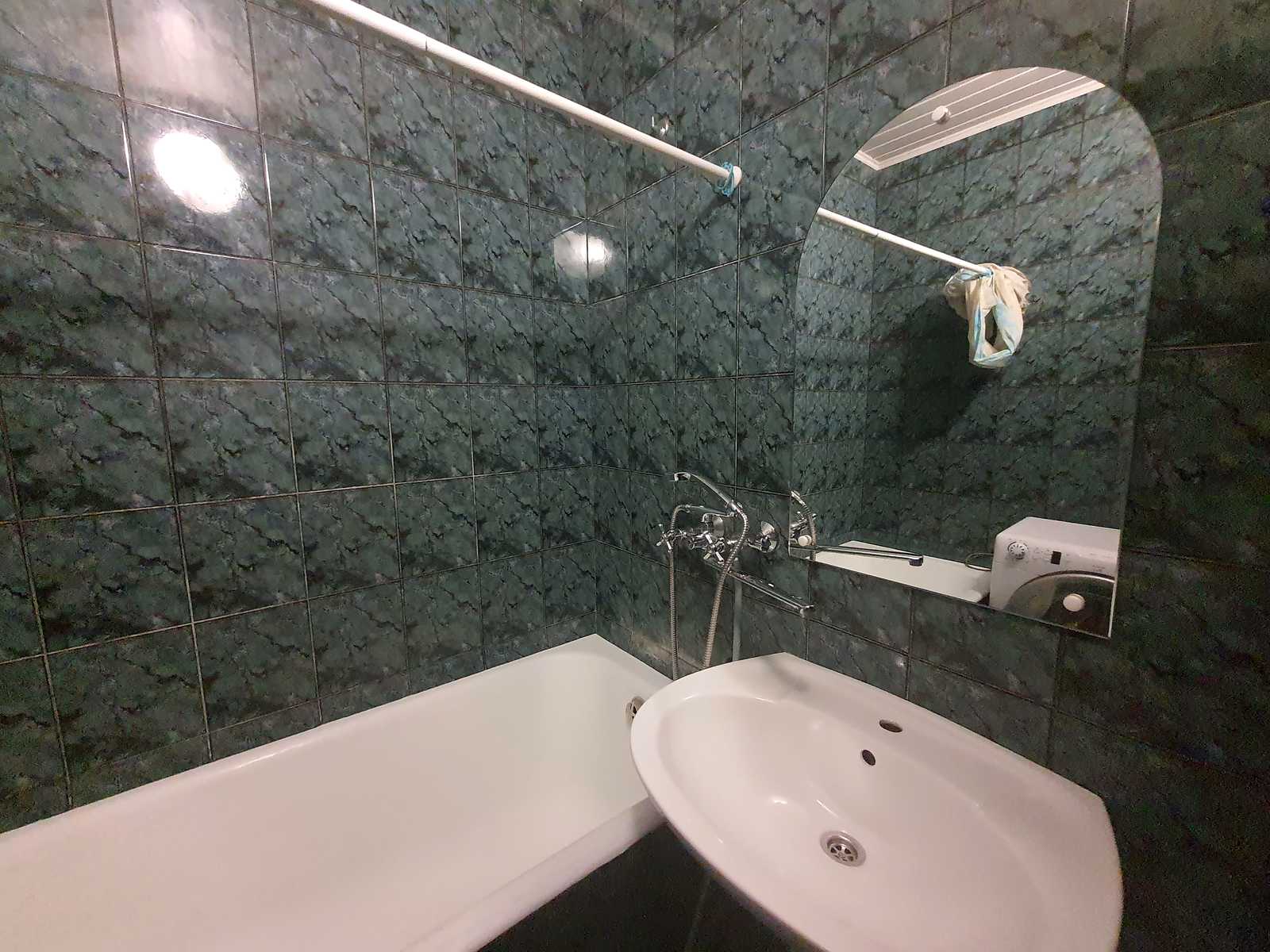 1879403973445113