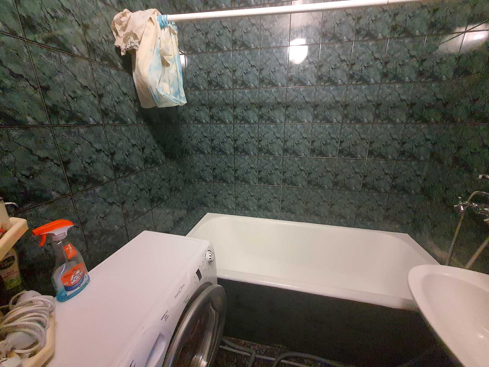1879403973496219
