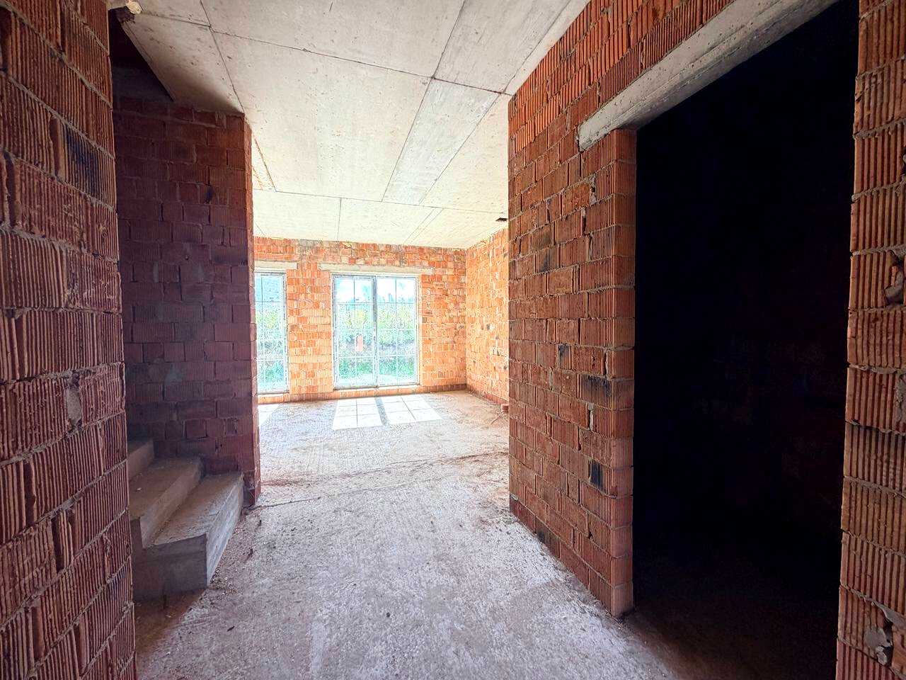 1879404134314625