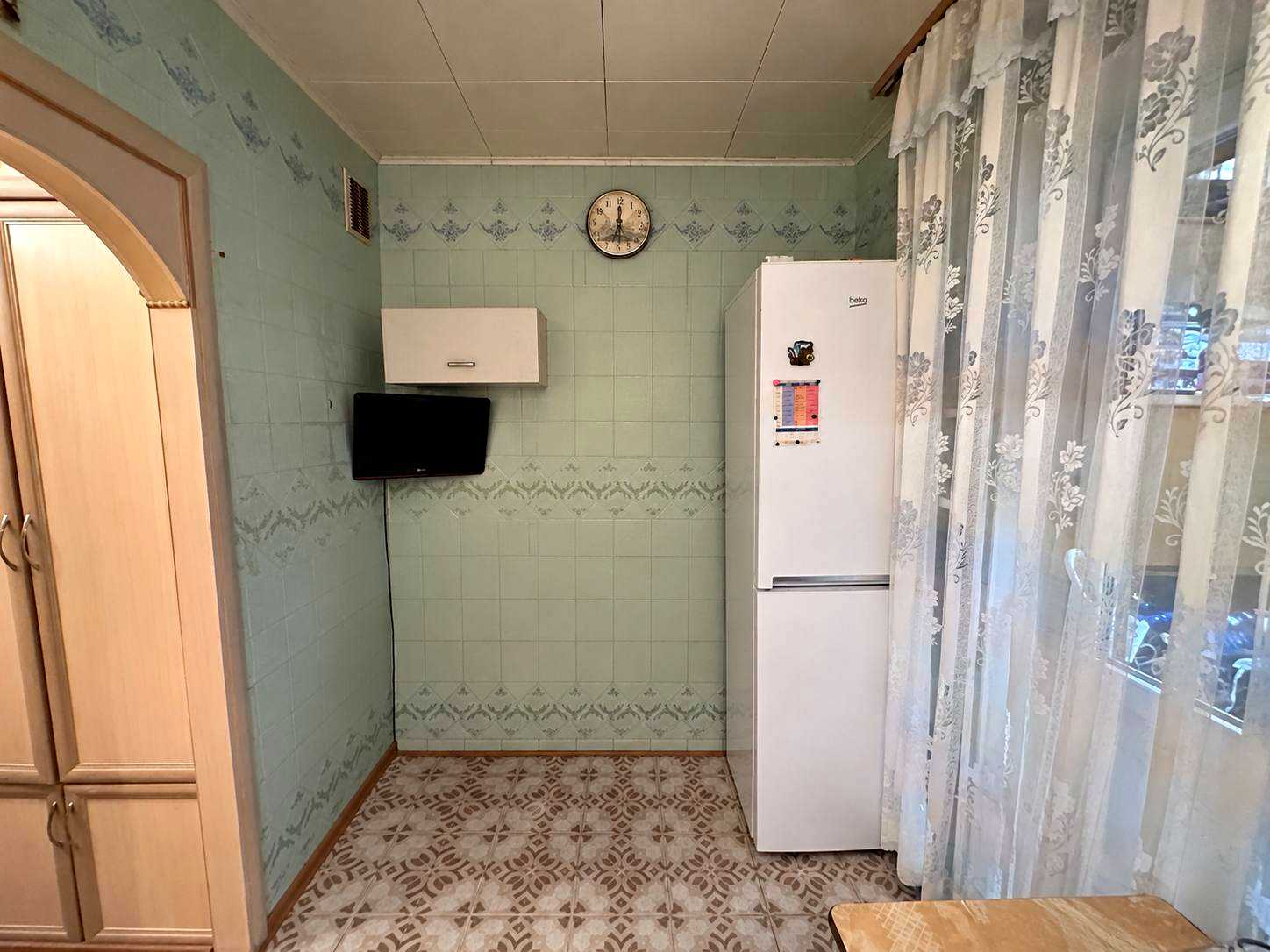 1879406935078212