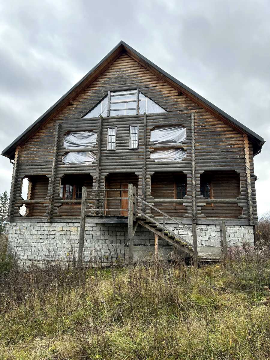1879407183833588