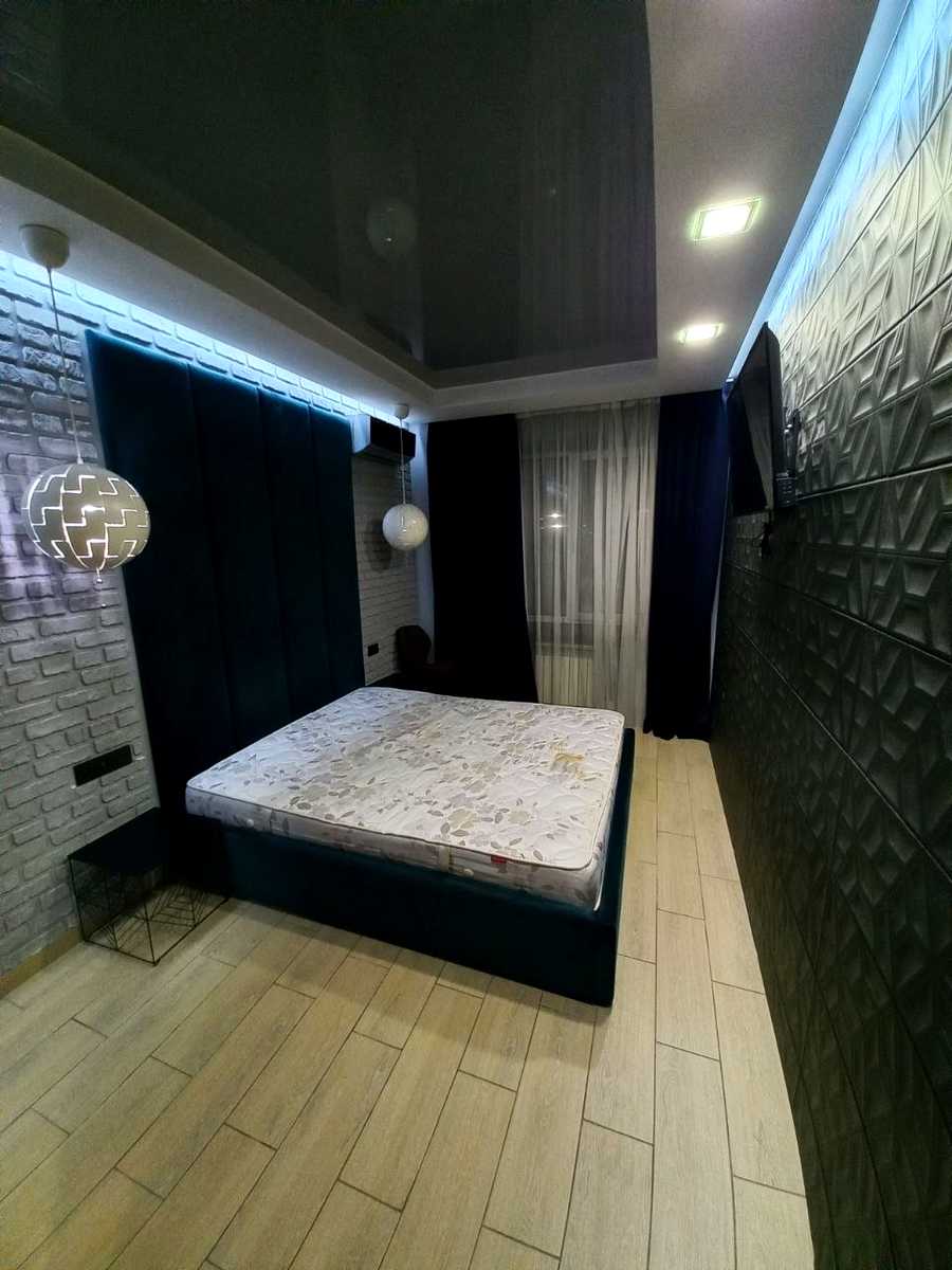 1879408529649392