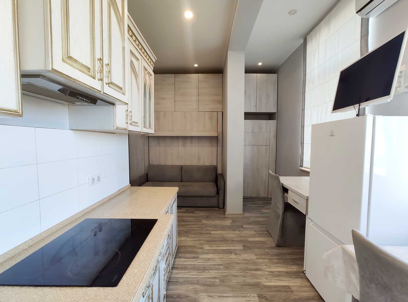 1879412128701765