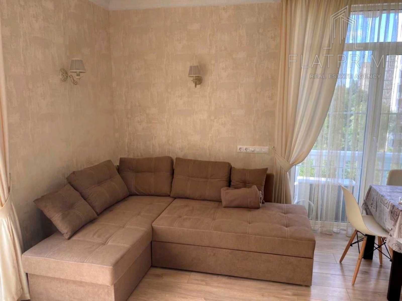 1879422191210675