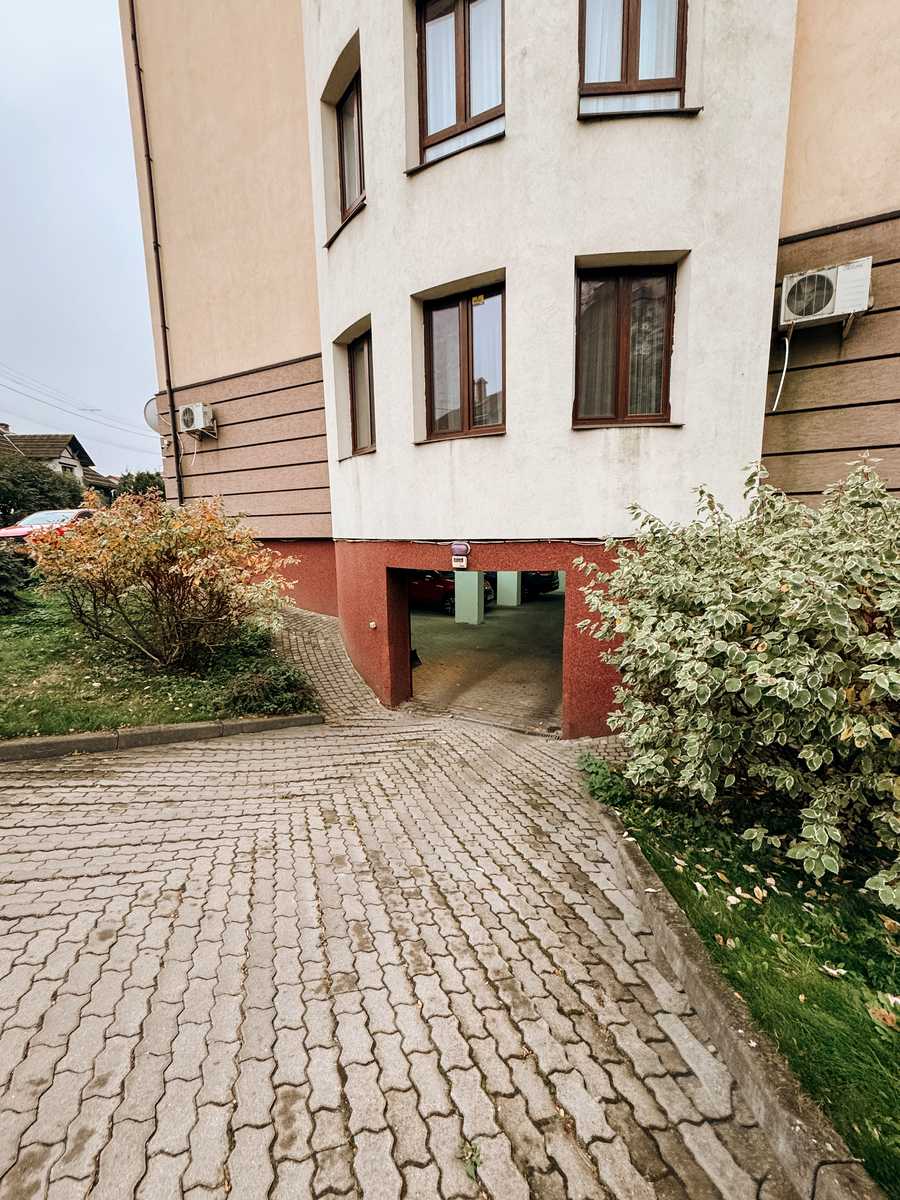 1879425006940161
