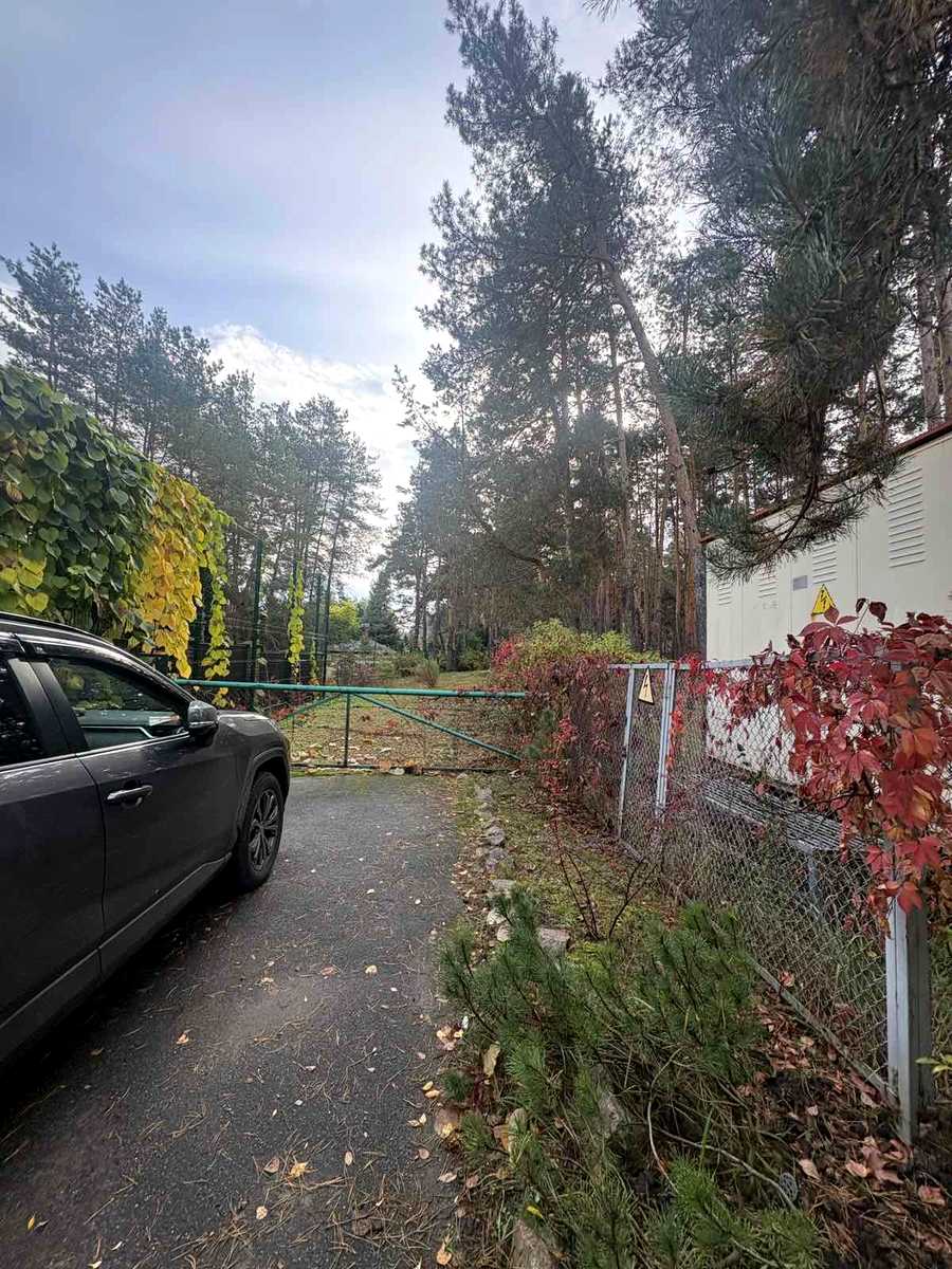 1879427636432335