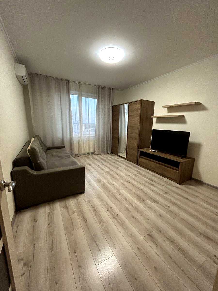 1879463279352470