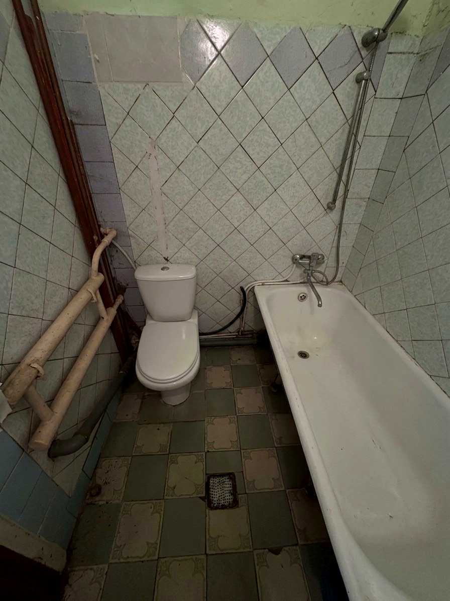 1879463601572515