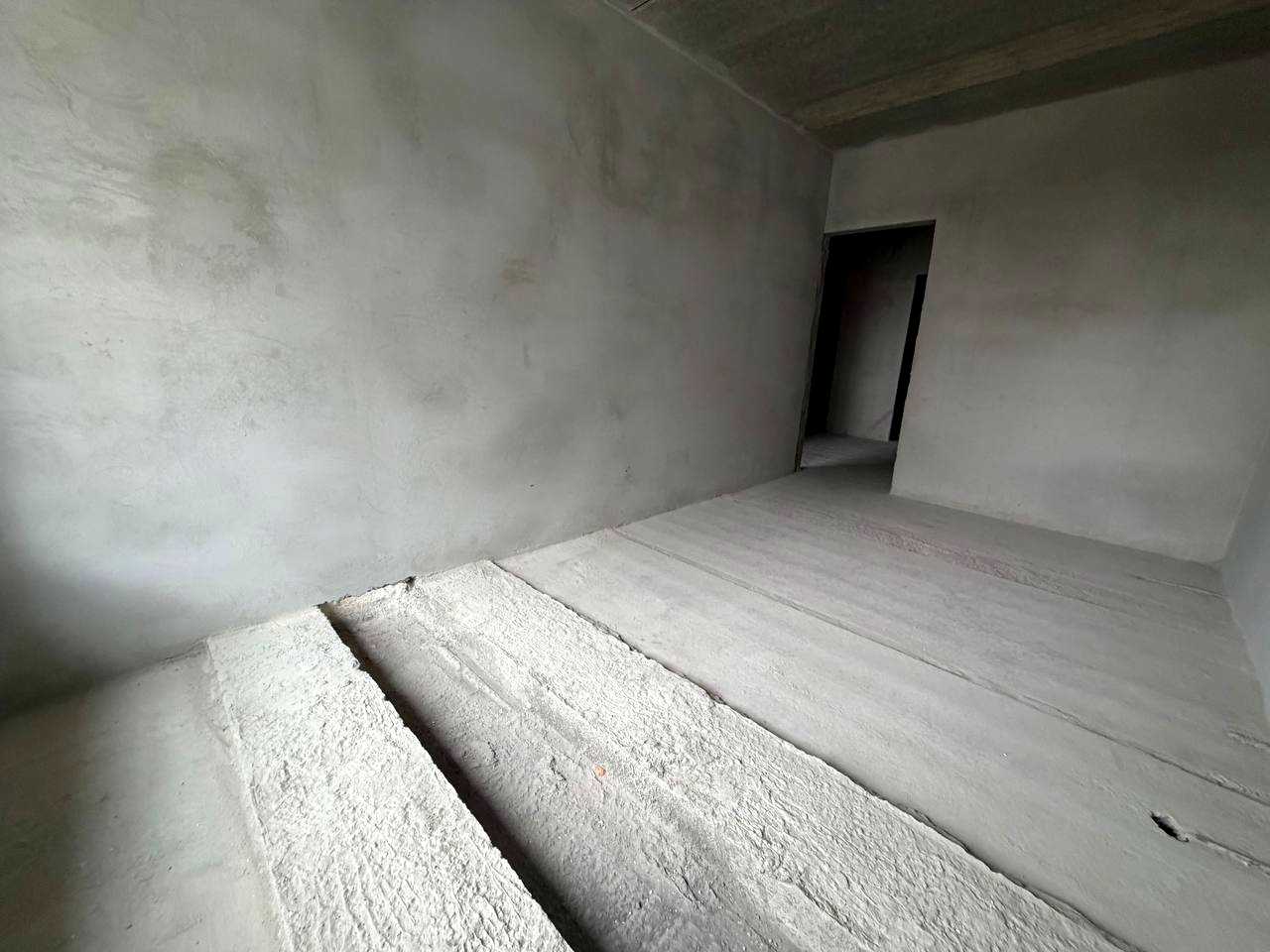 1879465373210182