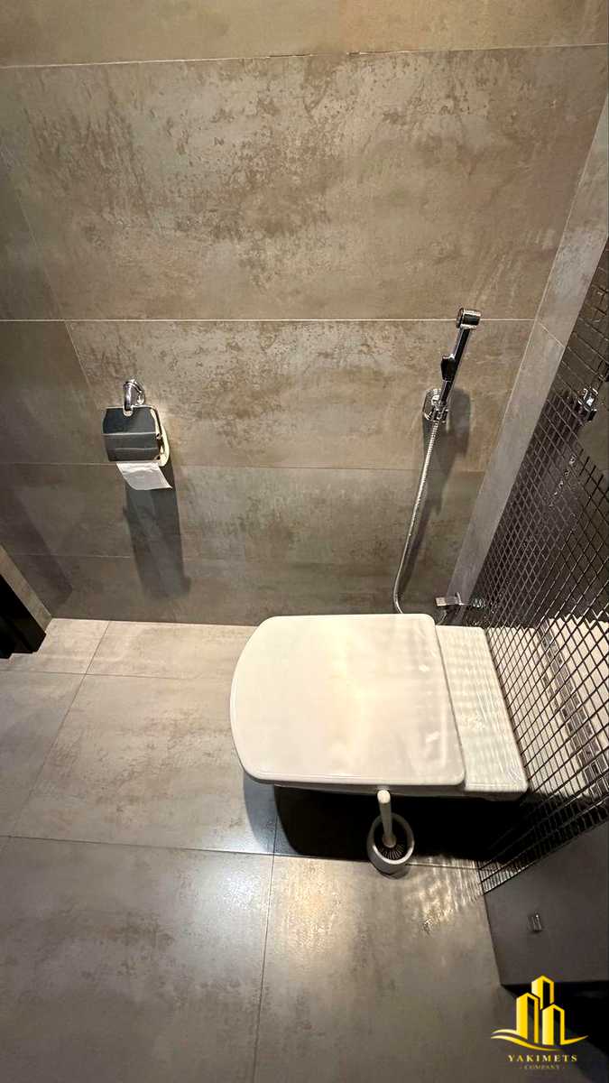 1879467015566919