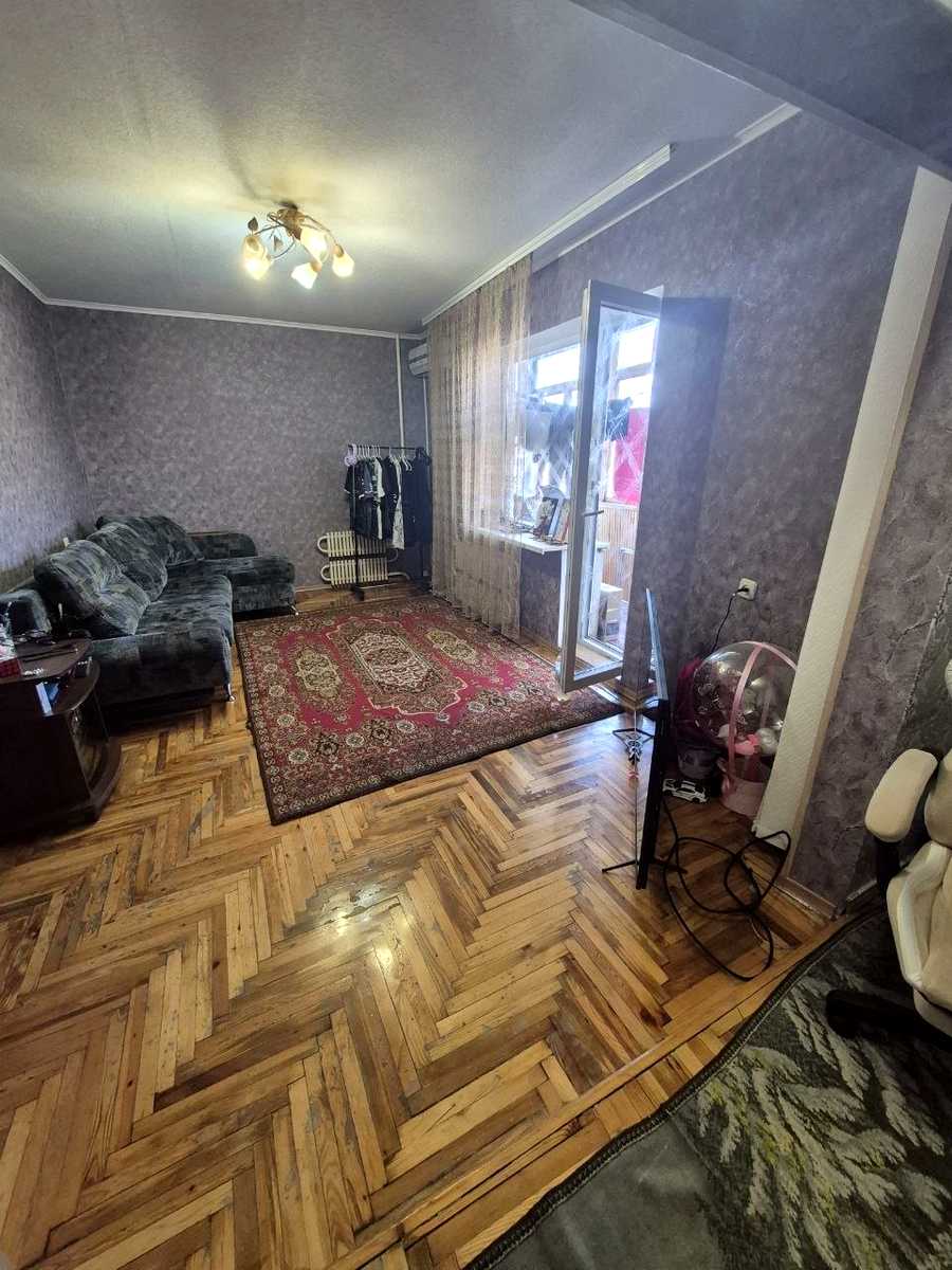 1879467538869605