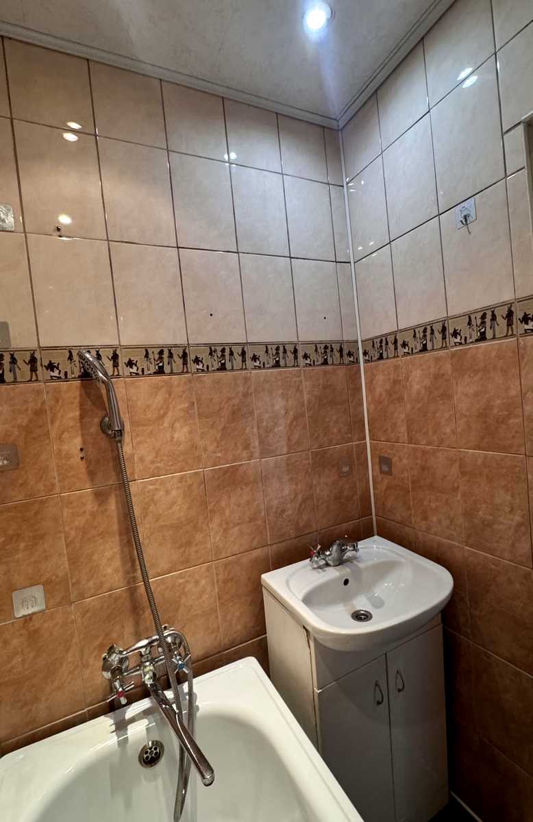 1879467741678216