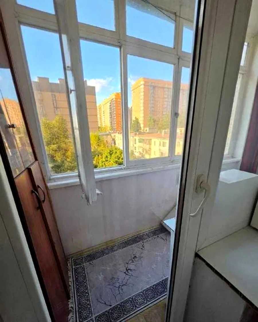 1879469614843403