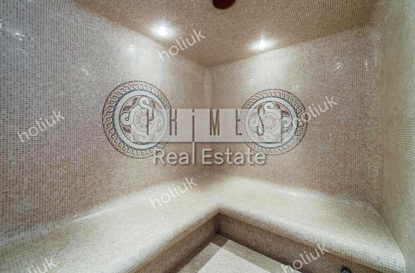 1879470935553175