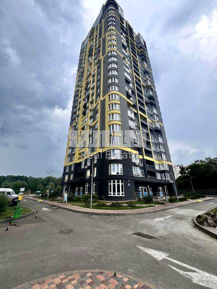 1879471756048092