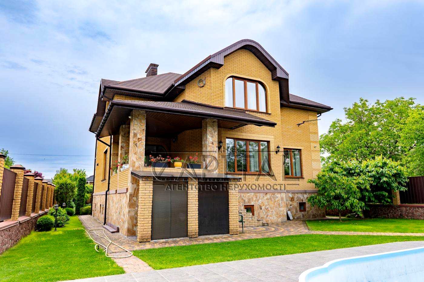 1879472644605549