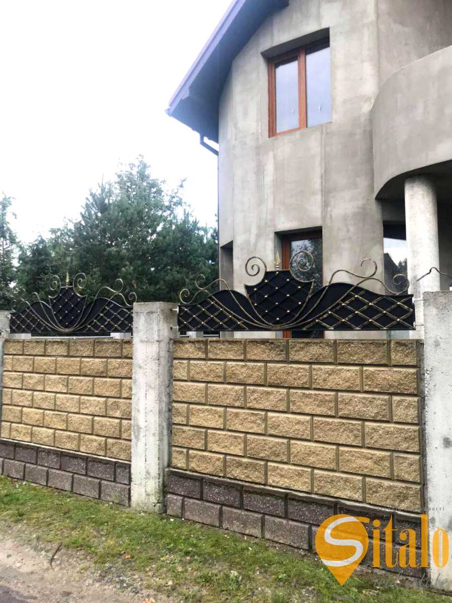 1879474810850309