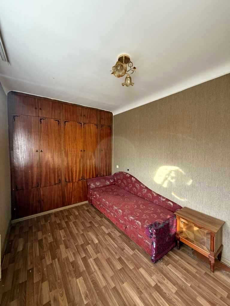 1879475432634137