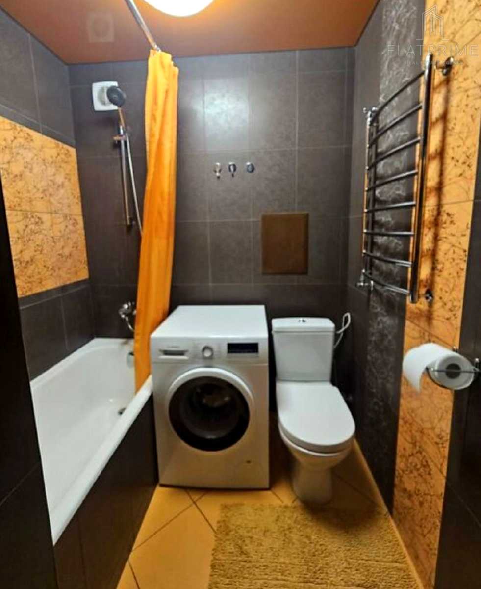 1879477807053821
