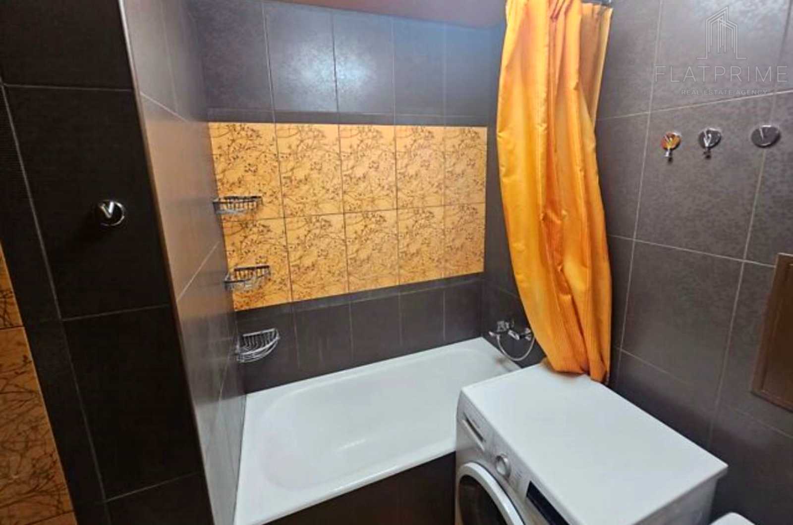 1879477807740294
