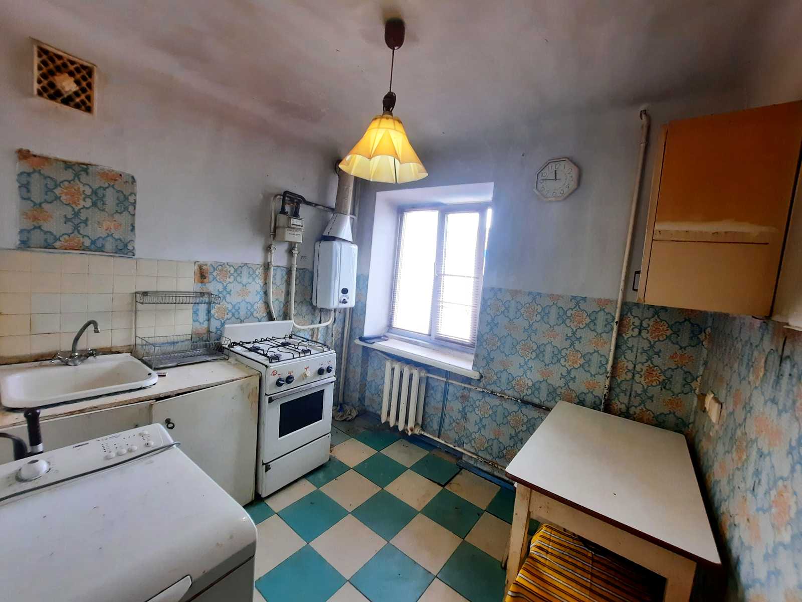 1879478055303674