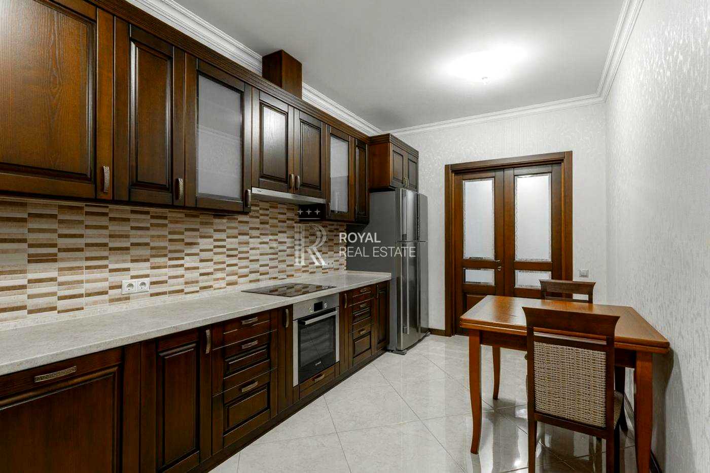 1879478439317568