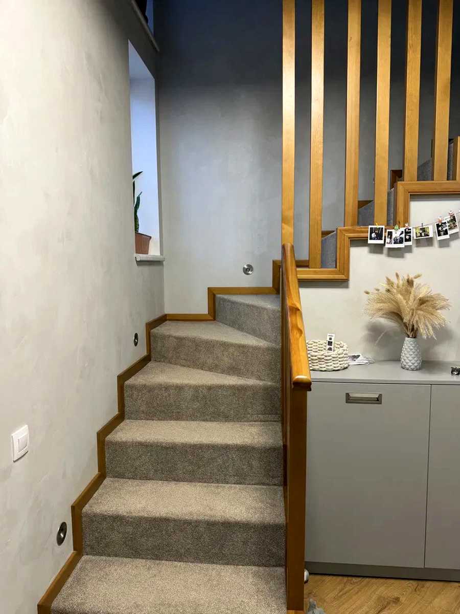 1879479245579969