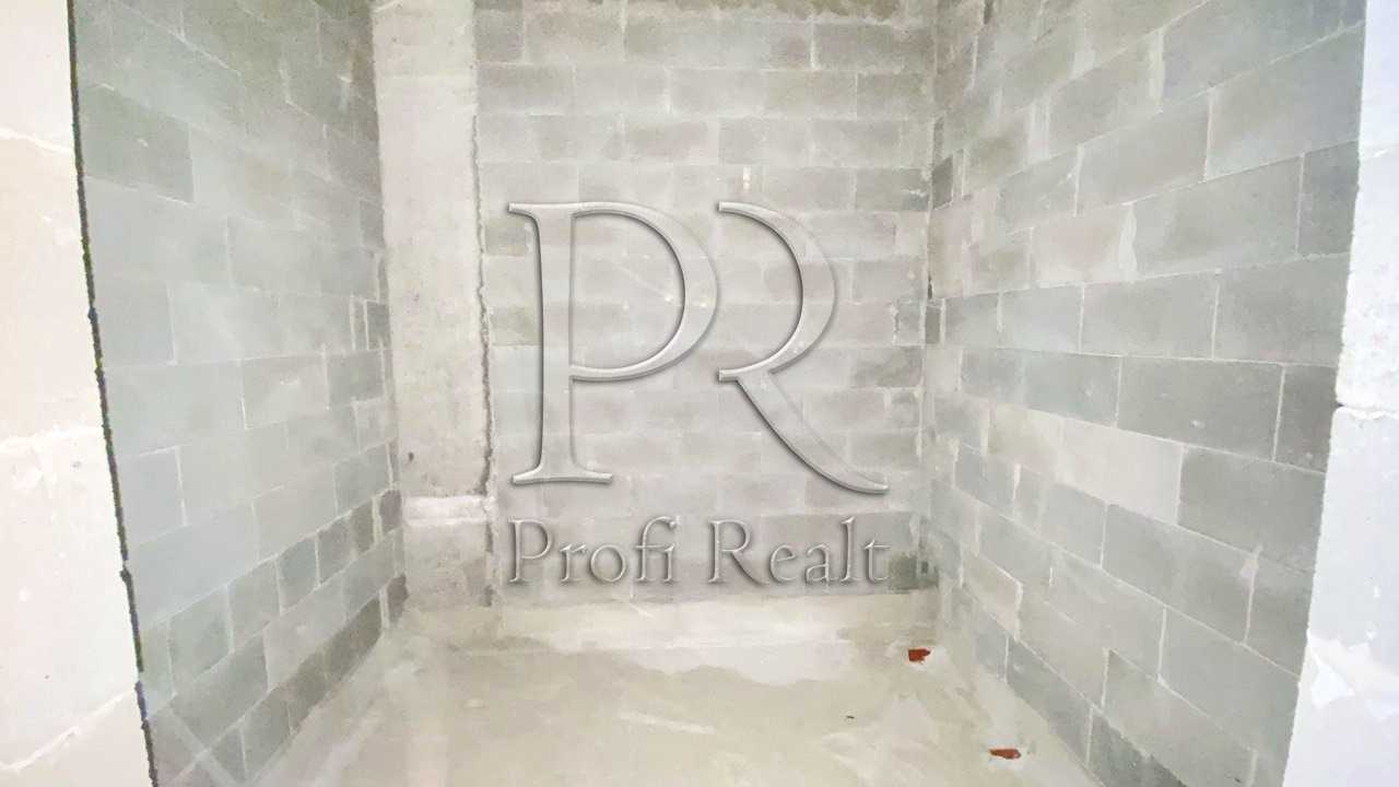 1879479303369469