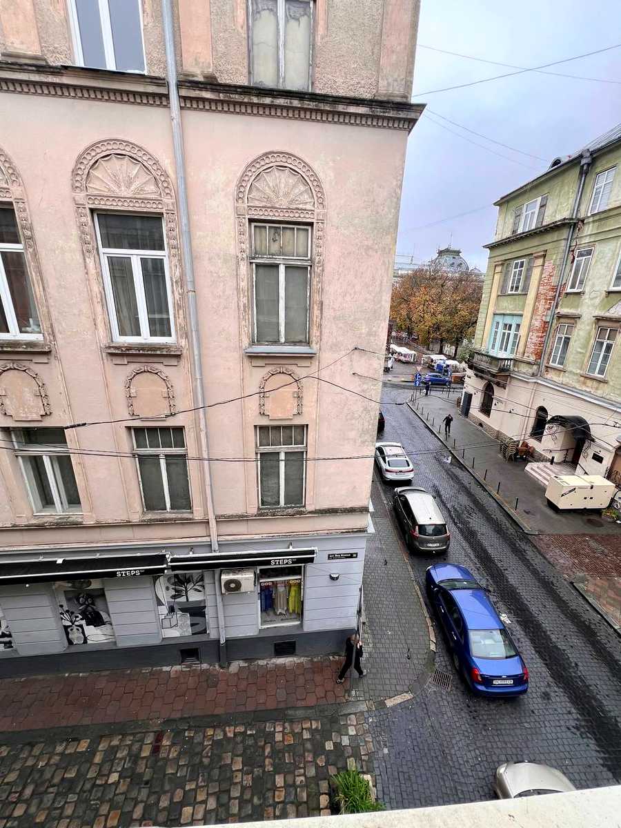 1879479385467847