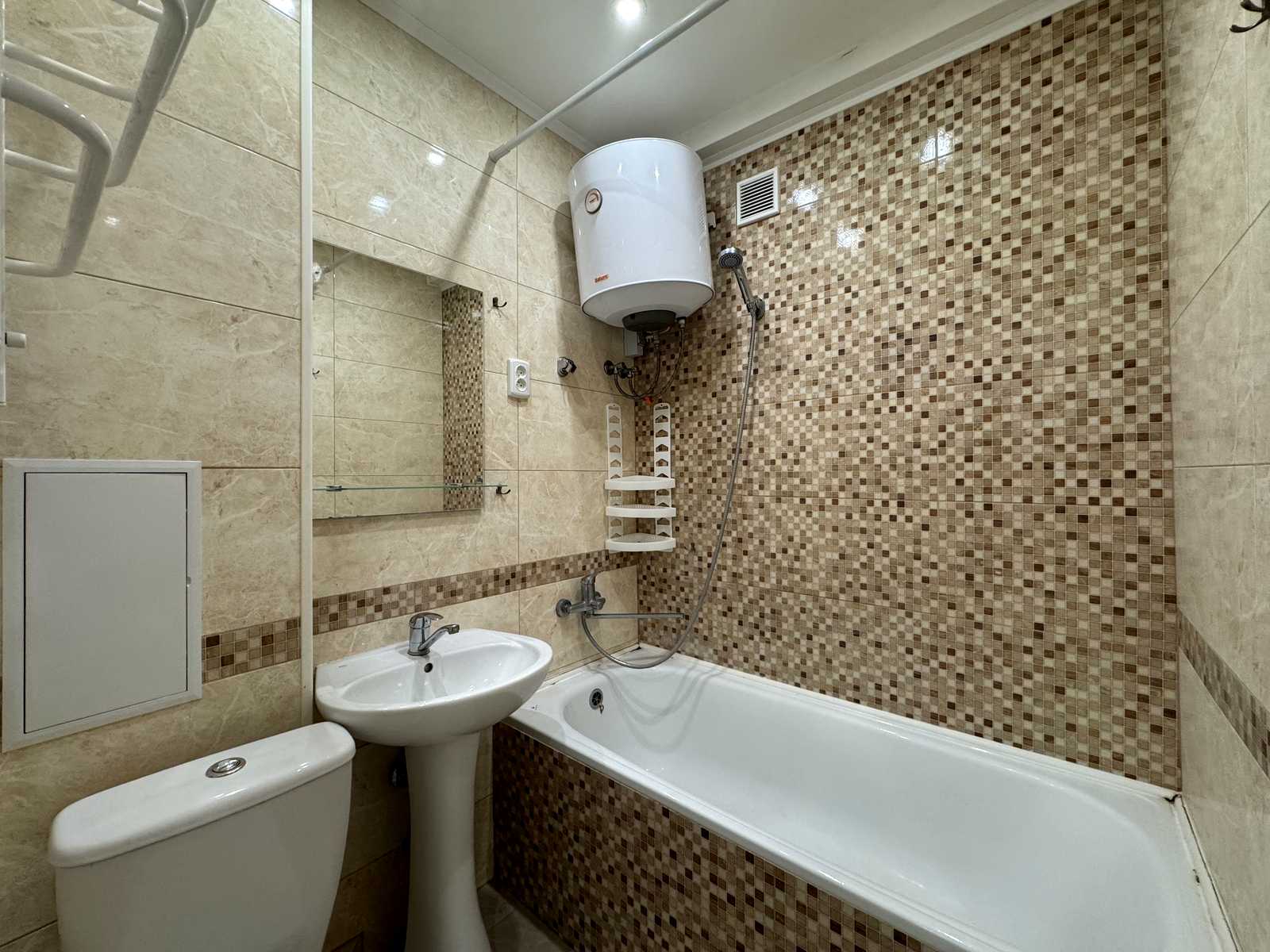 1879480318958309