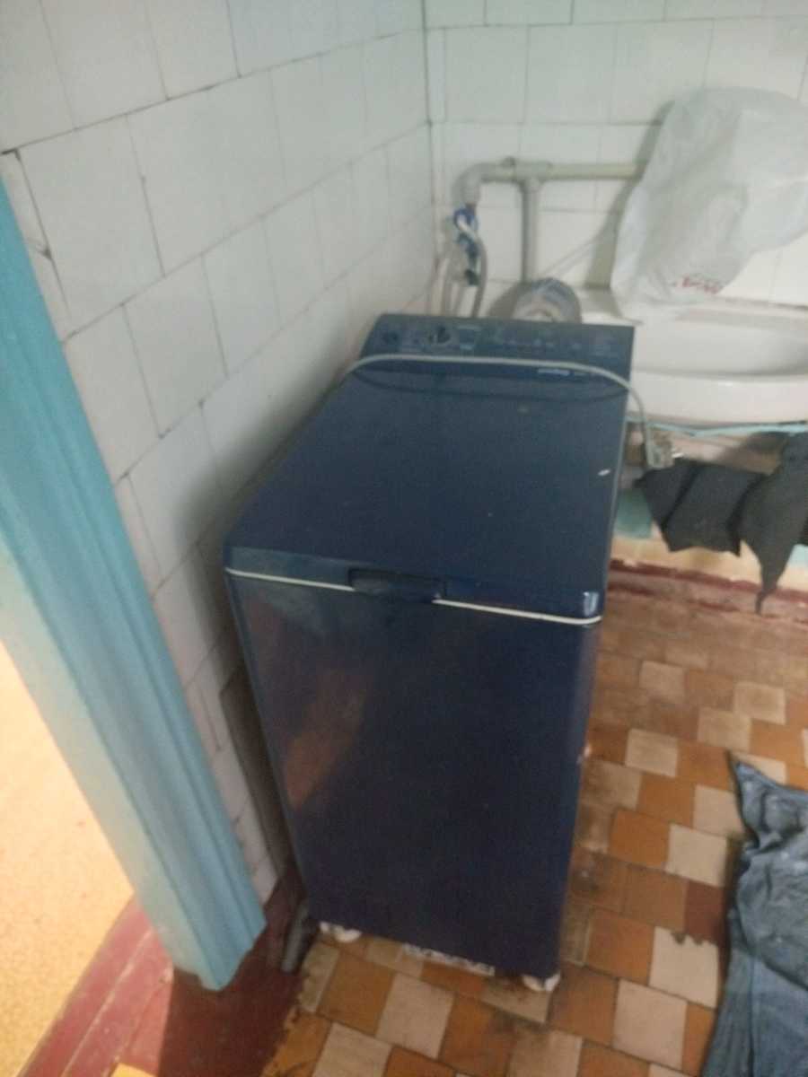 1879481844075582