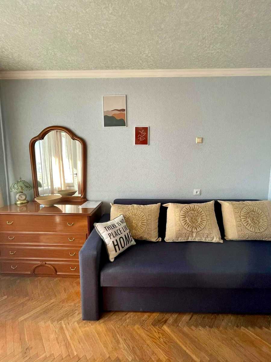 1879484711283318